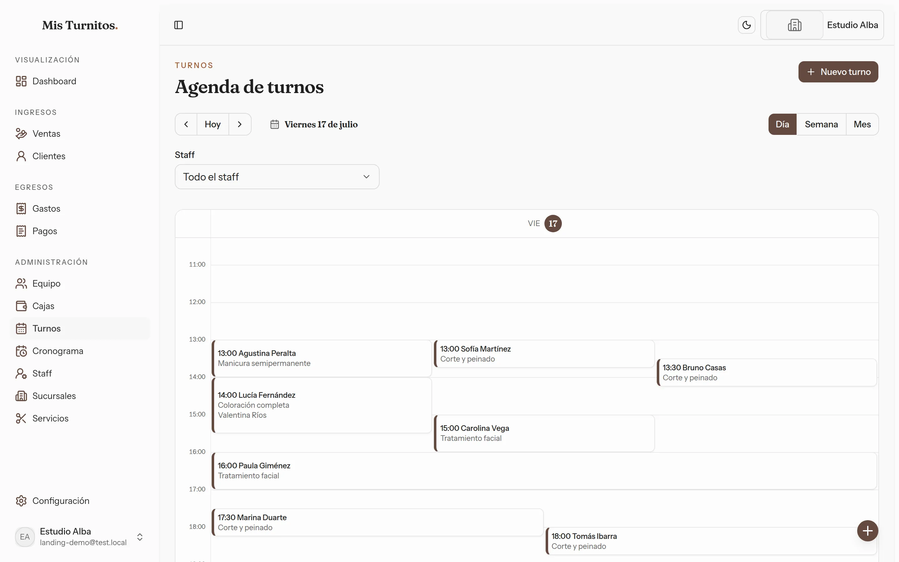 Vista diaria de la agenda de Mis Turnitos con los turnos del equipo